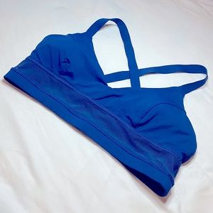 LULULEMON Sports Bra 💙